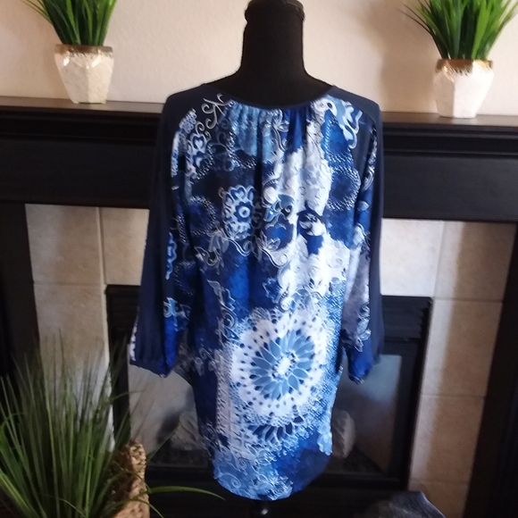 CHICO'S Ladies Long-sleeved Tunic Top - Picture 5 of 8